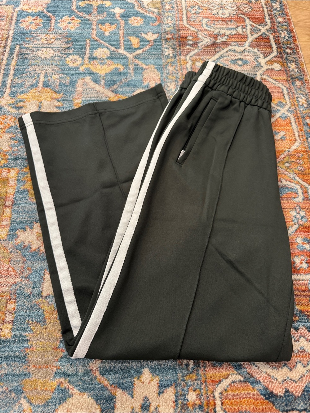 Athleta Tempo Mid Rise Wide Leg Track Pant